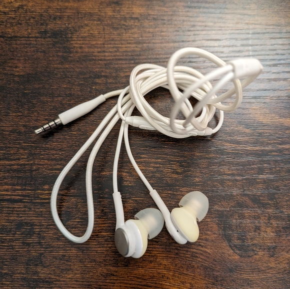 Earphone - Picture 8 of 11